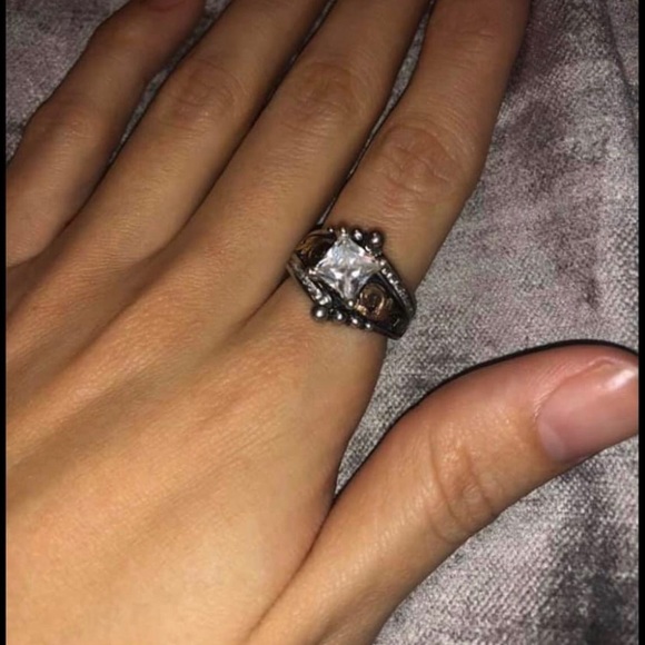 Western Ring - Picture 2 of 3